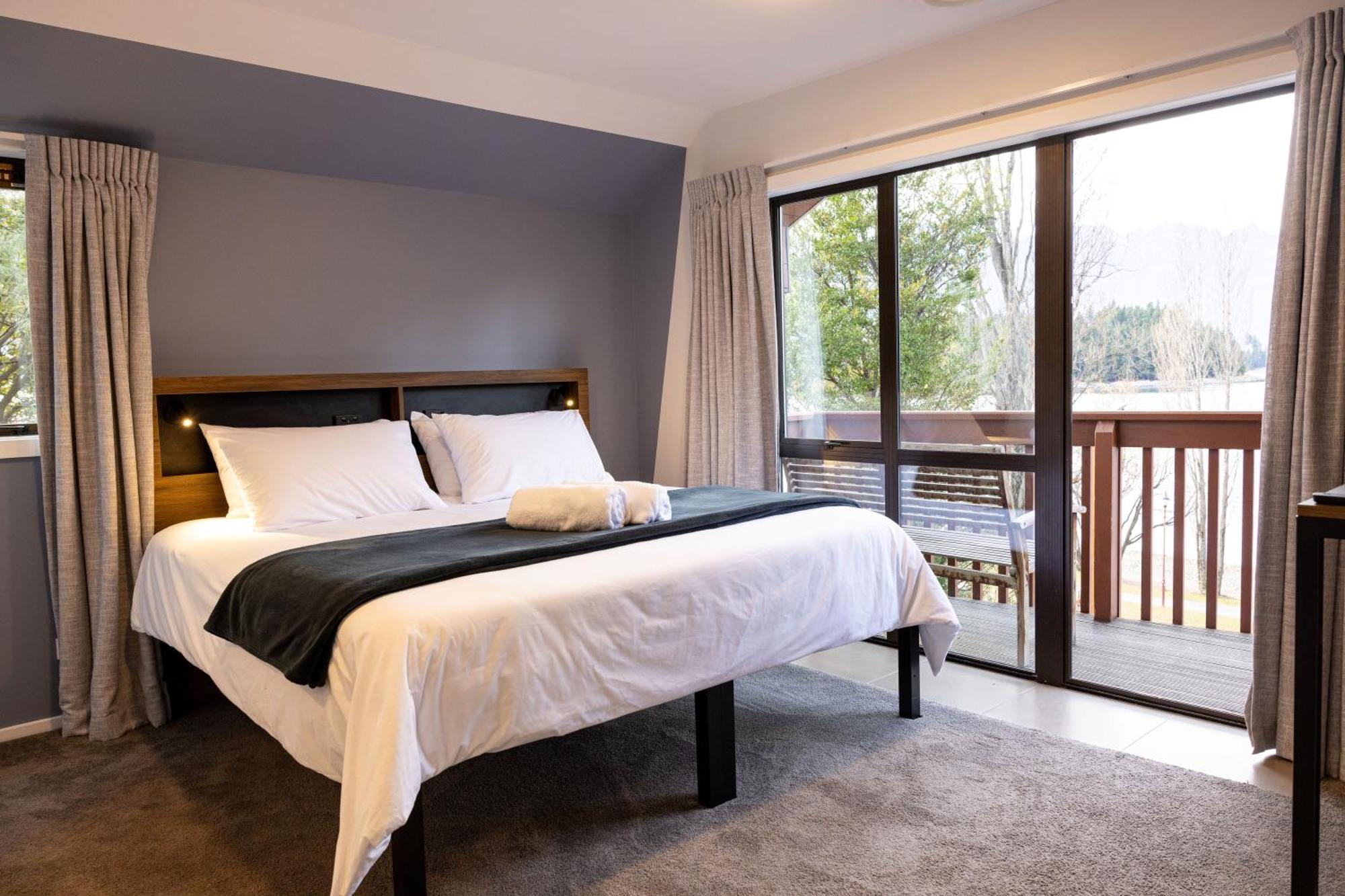 Haka House Queenstown Lakefront Ngoại thất bức ảnh