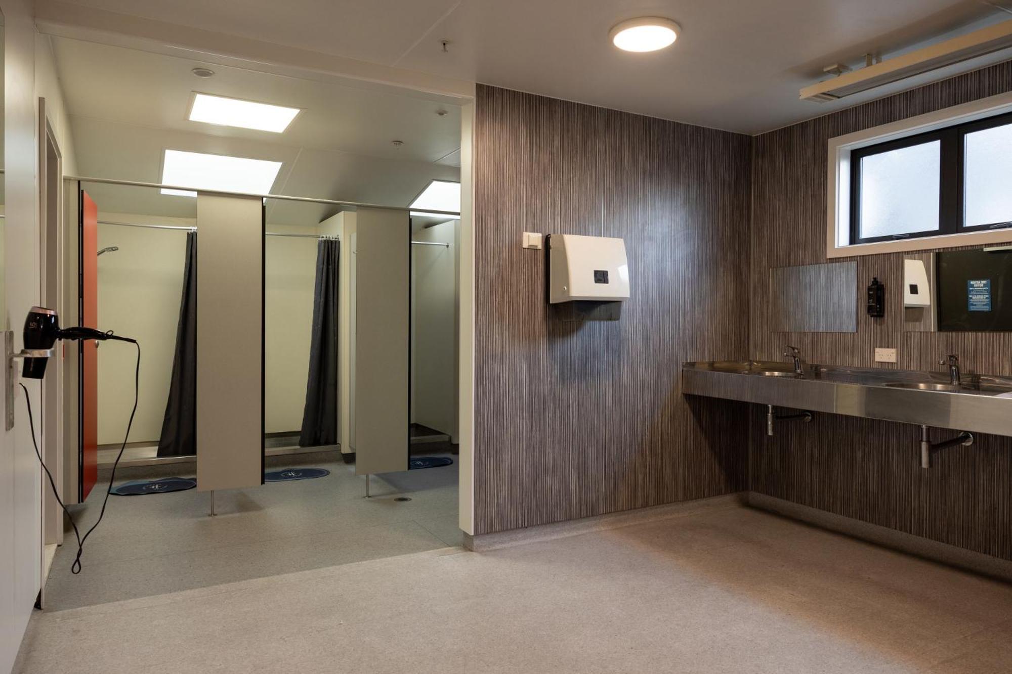 Haka House Queenstown Lakefront Ngoại thất bức ảnh